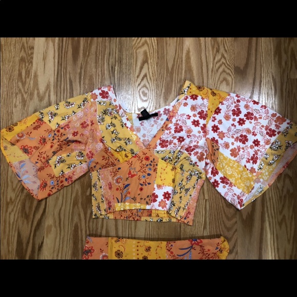 NWT Two Piece Floral Skirt-Blouse Set - Picture 3 of 7